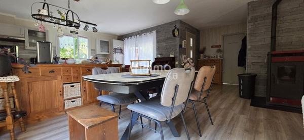 Villa de plain-pied avec piscine et grand terrain arboré