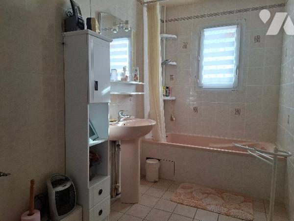 MAISON RECENTE en partie de plain-pied