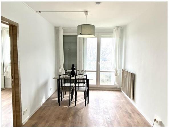 Appartement à vendre |  Bron |  4 pièces | 62 m²