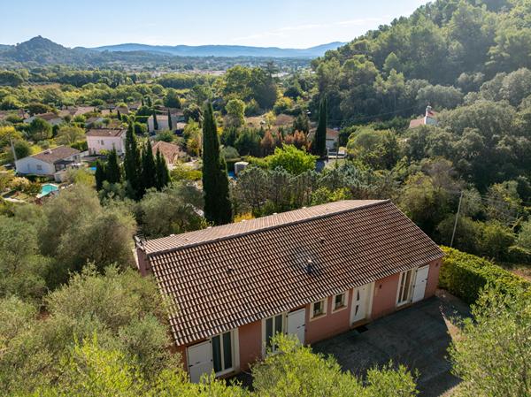 A VENDRE EN EXCLUSIVITE ! À VIDAUBAN Maison de plain-pied 5 pièces 113 m2 sur un terrain de 2500m2
