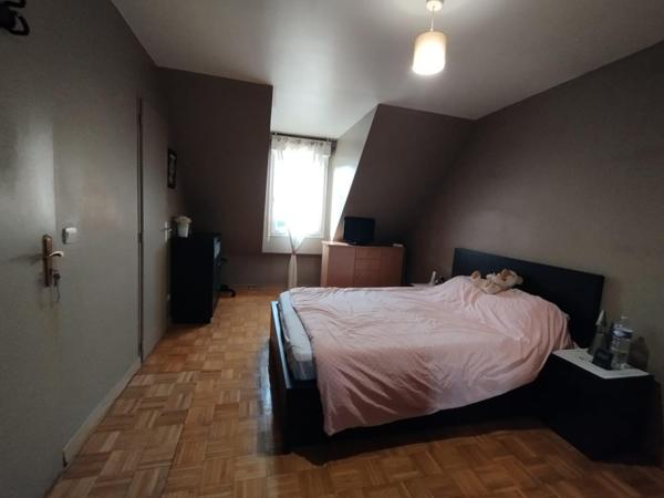 Maison 6 pièces avec garage et jardin