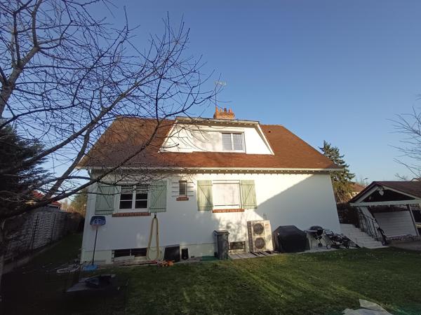 Très belle Propriété 5CH Studio Indépendant et Sous-sol Total