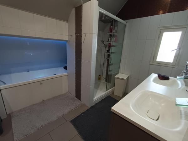 Très belle Propriété 5CH Studio Indépendant et Sous-sol Total