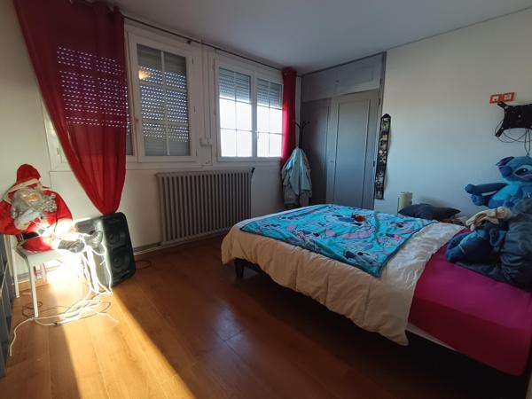 Très belle Propriété 5CH Studio Indépendant et Sous-sol Total