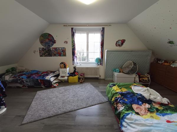 Très belle Propriété 5CH Studio Indépendant et Sous-sol Total