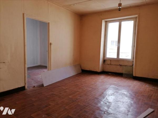 IMMEUBLE local commercial + appartement