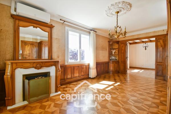 Maison à vendre  COURCELLES (17), 140m²habitables, 7 pièces sur 4800m² de terrain avec nombreuses dépendances
