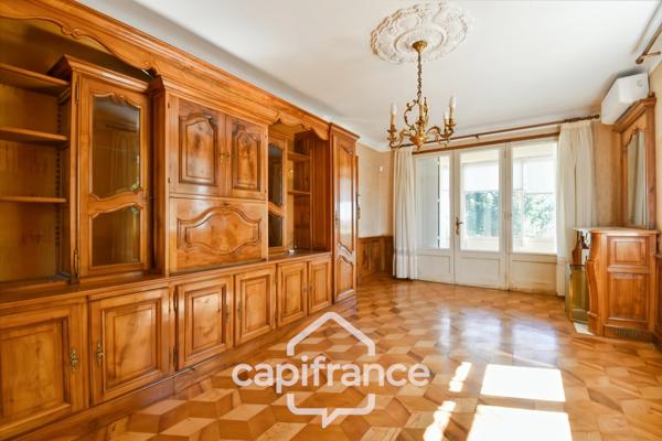 Maison à vendre  COURCELLES (17), 140m²habitables, 7 pièces sur 4800m² de terrain avec nombreuses dépendances