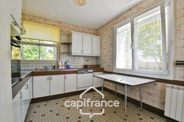 Maison à vendre  COURCELLES (17), 140m²habitables, 7 pièces sur 4800m² de terrain avec nombreuses dépendances