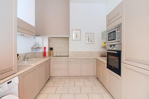 A VENDRE Appartement 3 pièces de 70m² - rez de jardin 216m² - Garage - cave - proche village