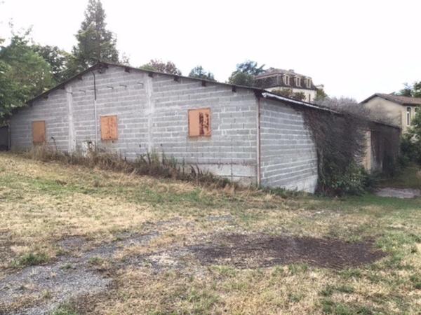 Bâtiment de 675 m2.