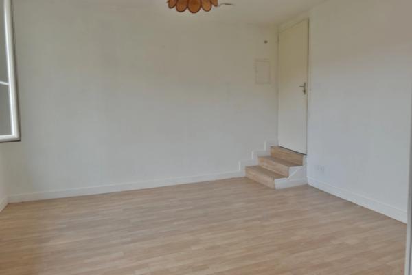 appartement à louer 2 pièces SAINTE LIVRADE SUR LOT (47) joli T 2 rénové