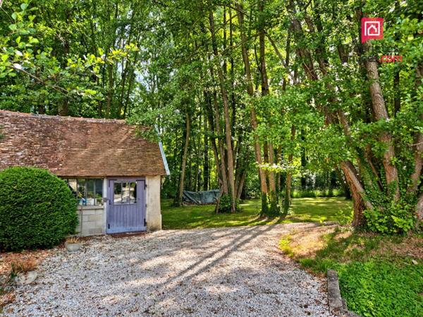 Propriété avec dépendances, parc arboré et fort potentiel