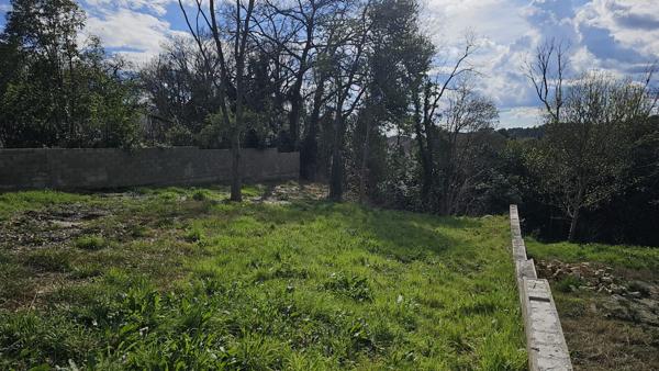 Villevieille (30250) VILLEVIEILLE, BEAU TERRAIN VIABILISÉ DE 753 M2 AVEC VUE ARBORÉE,