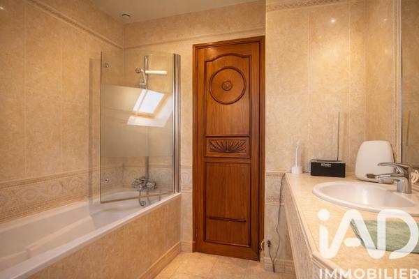 Maison à vendre 6 pièces 163 m² Thoiry