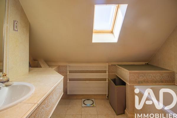 Maison à vendre 6 pièces 163 m² Thoiry