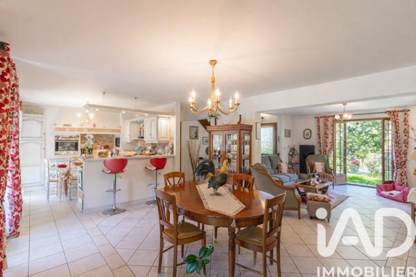 Maison à vendre 6 pièces 163 m² Thoiry
