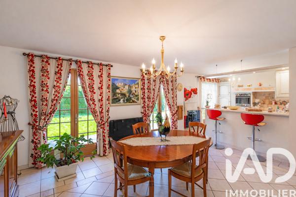 Maison à vendre 6 pièces 163 m² Thoiry