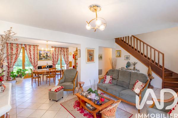 Maison à vendre 6 pièces 163 m² Thoiry