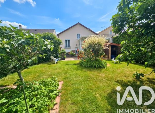 Maison à vendre 5 pièces 106 m² Sainte-Geneviève-des-Bois