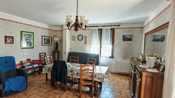 Maison 4 pièces à vendre à POUSSAN sur 3000 m2 de terrain - Hérault - 34