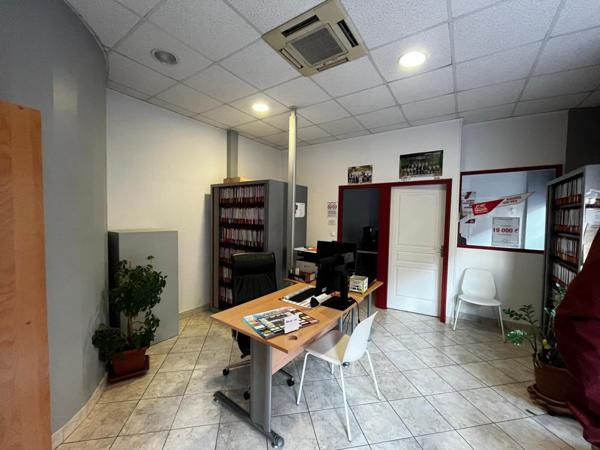 immeuble pont de cheruy centre ville garage cave terrasse appartement T4 local commercial grenier amenageable gros potentiel