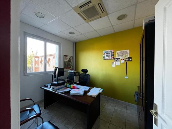 immeuble pont de cheruy centre ville garage cave terrasse appartement T4 local commercial grenier amenageable gros potentiel