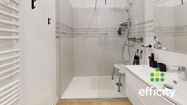 Appartement
         4 pièces
        - 80 m² 239 000 € *