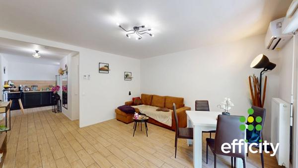 Appartement
         4 pièces
        - 80 m² 239 000 € *