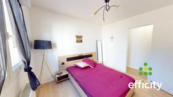 Appartement
         4 pièces
        - 80 m² 239 000 € *