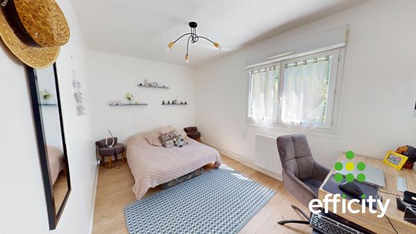 Appartement
         4 pièces
        - 80 m² 239 000 € *