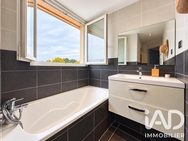 Appartement à vendre 3 pièces 73,87 m² Montigny-le-Bretonneux