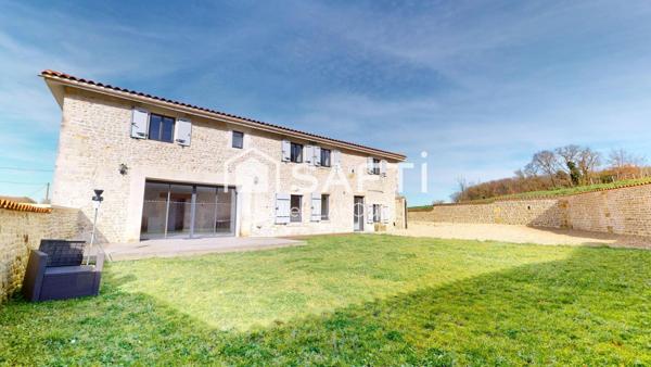 Charentaise d'exception entièrement rénovée