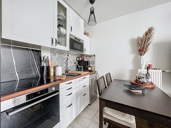 Appartement Suresnes 2 pièce(s) 42.2 m2