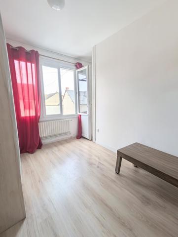 Maison familiale 5 chambres avec jardin – centre-ville de La Flèche Sainte Colombe