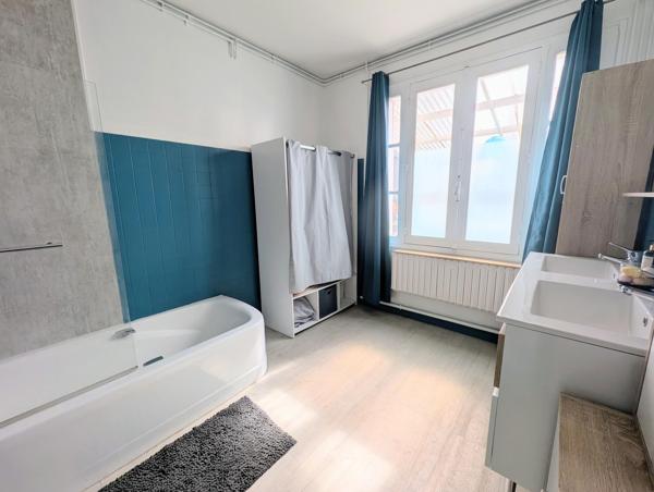 Maison familiale 5 chambres avec jardin – centre-ville de La Flèche Sainte Colombe