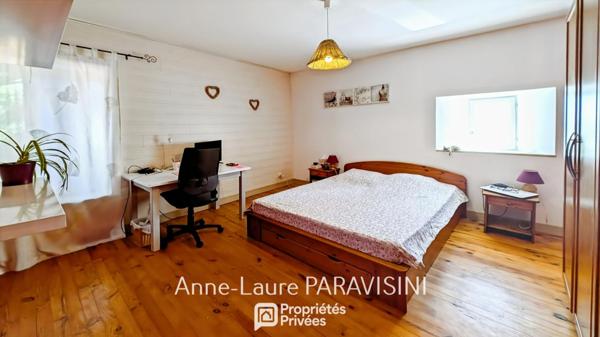 Maison, gîte indépendant et écuries sur 12 000 m² avec vue panoramique
