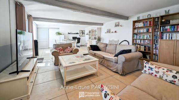 Maison, gîte indépendant et écuries sur 12 000 m² avec vue panoramique