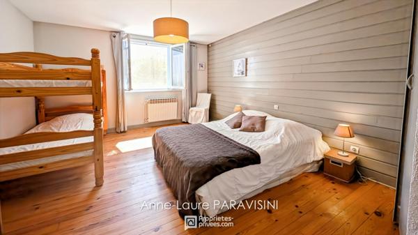 Maison, gîte indépendant et écuries sur 12 000 m² avec vue panoramique