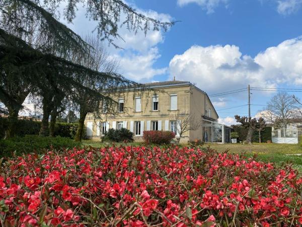 SAINT-SAVIN MAISON DE MAÎTRE Saint-Savin (33920)