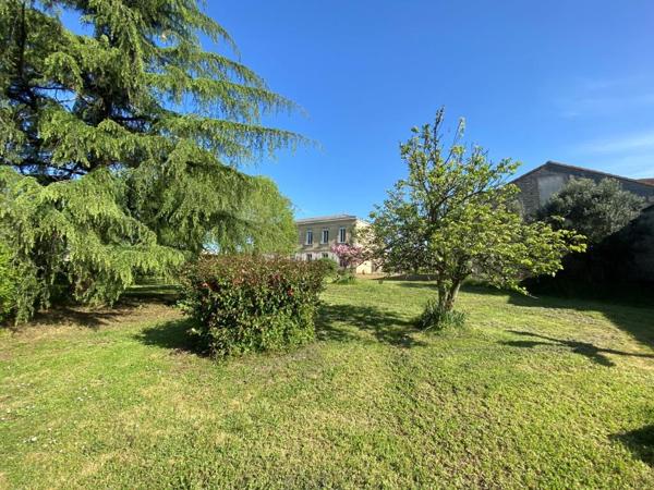 SAINT-SAVIN MAISON DE MAÎTRE Saint-Savin (33920)