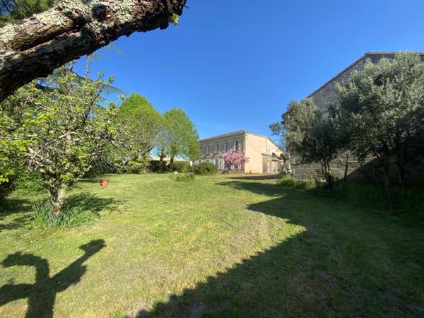 SAINT-SAVIN MAISON DE MAÎTRE Saint-Savin (33920)