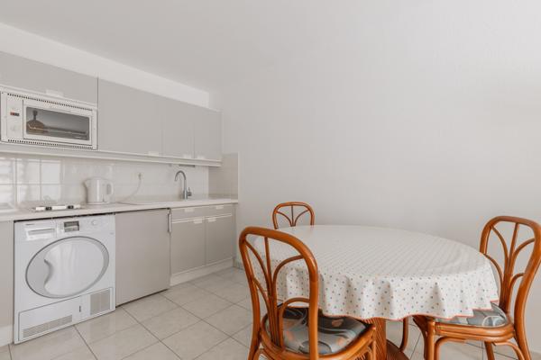 Appartement Les Sables D Olonne 2 pièces 32.86 m² terrasse 11.55 m² à 50 mètres de la plage