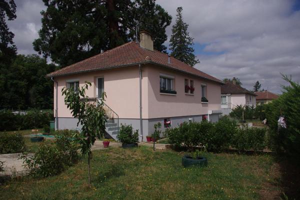 Maison  4 pièce(s) 3 chambres sous-sol 62 m2  Saint Lubin des Joncherets au prix 176 800 HAI