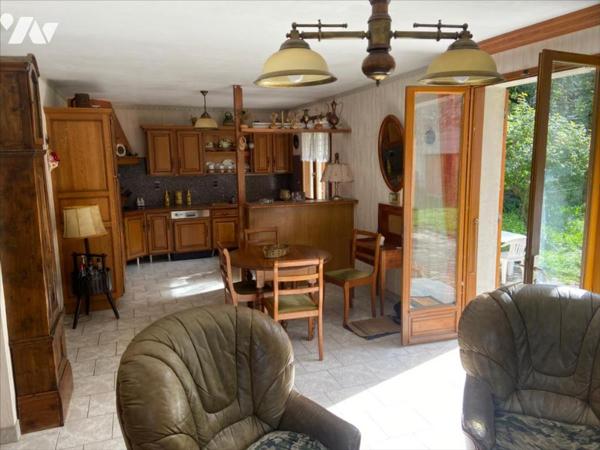 Maison rare à Bramans – 2 appartements F3 avec terrain et garage attenants.