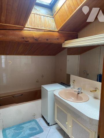 Maison rare à Bramans – 2 appartements F3 avec terrain et garage attenants.