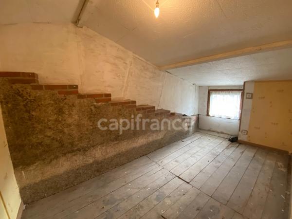 Maison de 70 m2 en pierres à restaurer TAIZE