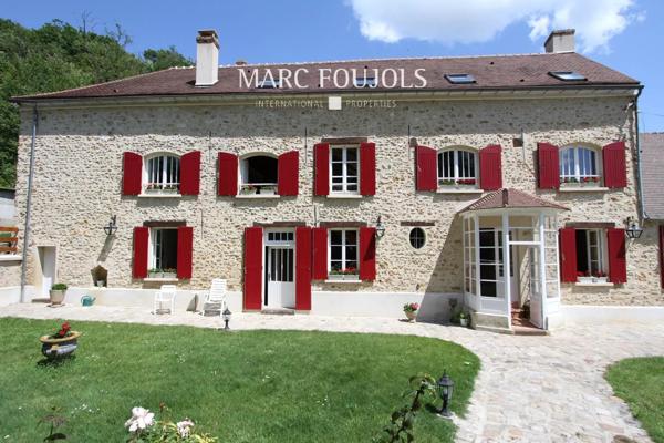 Moulin du XVIII rénové avec dépendance sur un parc de 13920m2