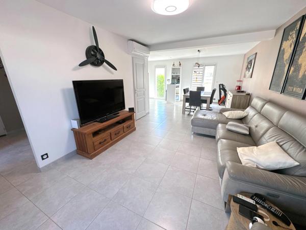 BEAUVOISIN – Maison 94 m² – 3 chambres – Piscine au sel – Garage