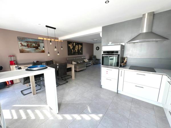 BEAUVOISIN – Maison 94 m² – 3 chambres – Piscine au sel – Garage
